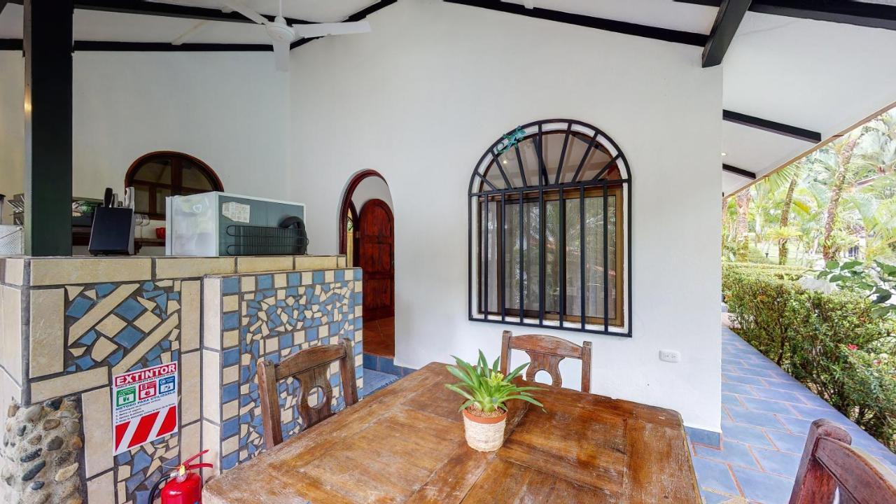 The Scarlet Villas Ojochal Εξωτερικό φωτογραφία